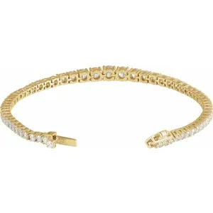 Graduated Center Diamond Tennis Bracelet